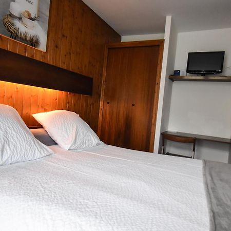 Hotel Le Chinfrey Ле-Же Екстер'єр фото